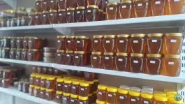 عکس عطاری و محصولات طبیعی ذکرا، محله صفائیه، قم 4