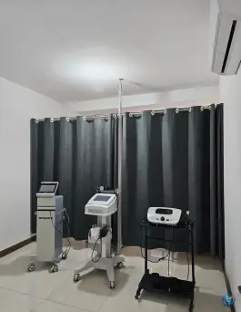 عکس فیزیوتراپی افشان خسروی، فلسطین، شیراز 2