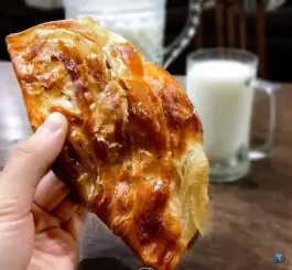 عکس باقلوای داغ گردویی فلارد، خیابان جی، اصفهان 5