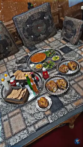 عکس سفره خانه سنتی سادات، محله کلهری، قم 2