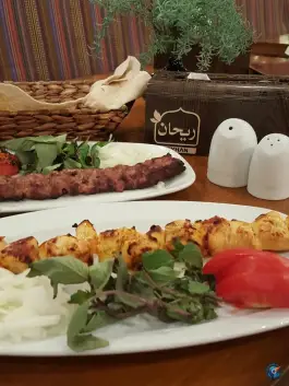 عکس باغ رستوران ریحان جاده تهران تبریز 4