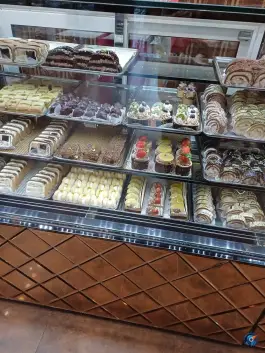 عکس شیرینی سرای آنالی سهروردی اصفهان 2