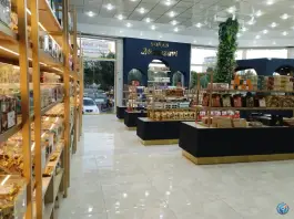 عکس کافه سوهان مرتضوی محله آزادگان قم 5