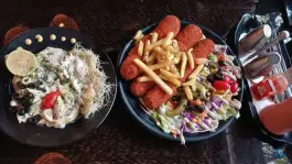 عکس کافه رستوران باران، محله بکایی، قم 4