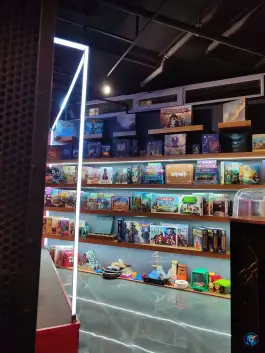 عکس کافه بازیمون، محله جهان بینی، قم 8