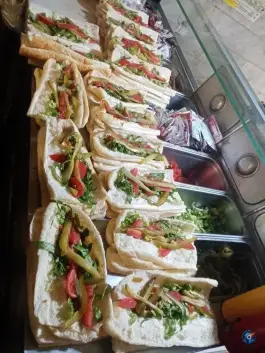عکس ساندویچ سردوگرم غلامرضایی، اکبرآباد، مشهد 2