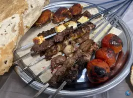 عکس کباب و جگرکی برادران محمدزاده، محله بهار، تهران 2