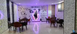کافه رونیز، محله مولانا، شیراز