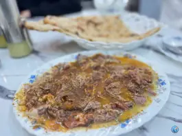 عکس طباخی اکبر «آذر سابق» در محله نیروی دریایی تهران 2