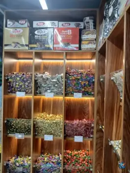 فروشگاه خشکبار حافظ «شعبه تیموری» در محله بهارستان - هجرت شیراز