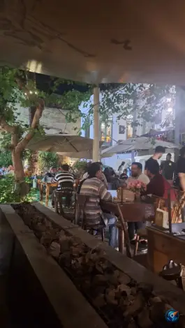 عکس کافه عمارت نمکدان، محله نقش جهان، اصفهان 6