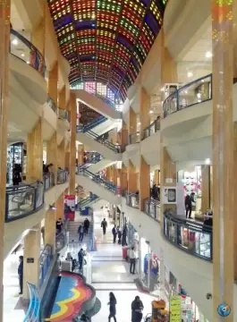عکس مرکز خرید مهستان حج کرج 7