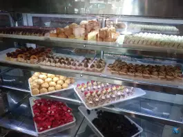 عکس شیرینی فروشی گندم غرضی اصفهان 8
