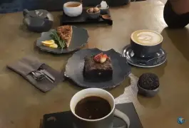 عکس کافه کربن مهرشهر کرج 2