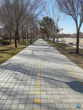 پارک ایثارگران پل بزرگمهر اصفهان