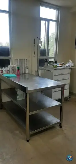عکس بیمارستان دامپزشکی و مرکز واکسیناسیون دکتر فرج نژاد، بلوار شهدا، هشتگرد 1