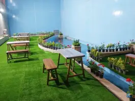 عکس کافه کتاب جوی آب سعدی، محله نیستان، شیراز 4