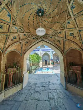 عکس بقعه سید تاج الدین غریب، محله سنگ سیاه، شیراز 9