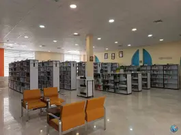 عکس کتابخانه عمومی شهید رئیسی، شهرک گلستان، شیراز 4