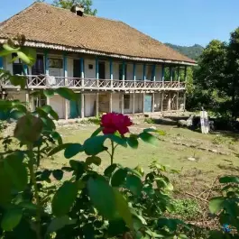 عمارت باستانی کهنه سرای اقبال سلطان، لیسار، تالش