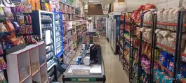 سوپرمارکت وان، محله دکتر حسابی، شیراز
