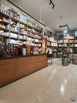 عکس قهوه سیسیل، محله تیران، اصفهان 6