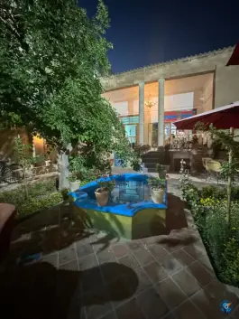 عکس کافه عمارت صاحب قران، محله حکیم، نجف آباد 2