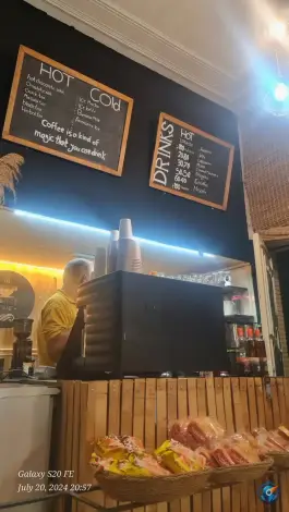 عکس کافه ساحل شکوفه شیراز 3