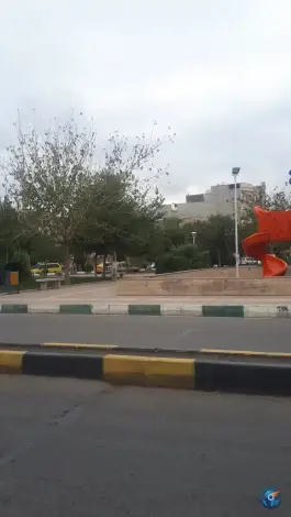 عکس بوستان زیبا، محله دروازه چوبی، قم 2
