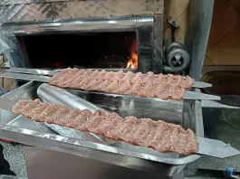 عکس کبابی بناب اصل آذربایجان، بلوار امام رضا، رزن 4