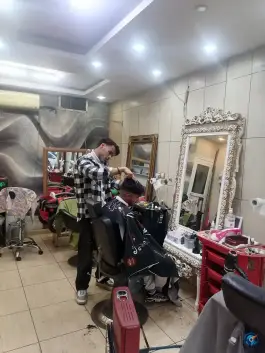 عکس آرایشگاه مردانه و کودک سهیل، محله اصلاح نژاد، شیراز 4