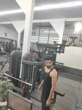 باشگاه ورزشی قهرمانان، محله وحدت، مشهد