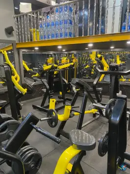 عکس باشگاه بدنسازی پروفیت، محله یاس، مشهد 6