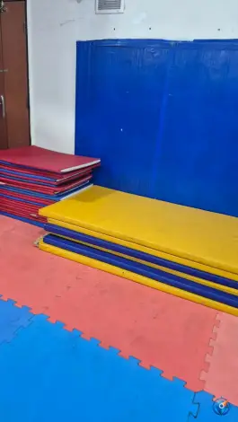 عکس باشگاه ورزشی مانتیس، محله لشگر شرقی، تهران 9
