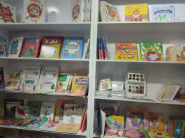 عکس کافه کتاب شیراز، محله شاهچراغ، شیراز 2