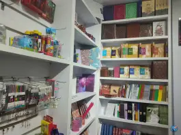 عکس کافه کتاب شیراز، محله شاهچراغ، شیراز 8