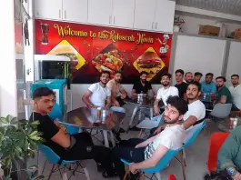 عکس ساندویچ فروشی کالسکه نوین، چهنو، مشهد 7