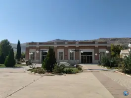 سالن انتظار عروجیان آرامستان بهشت احمدی شیراز