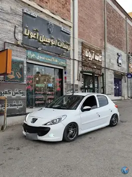 تزئینات اتومبیل آغون، محله دنا، شهر صدرا شیراز