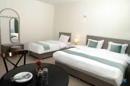 عکس هتل ایران زمین، خیابان ملک، تهران 7