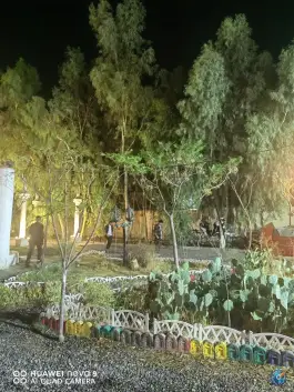 عکس باغ تالار حافظ، کوه سفید، قم 4