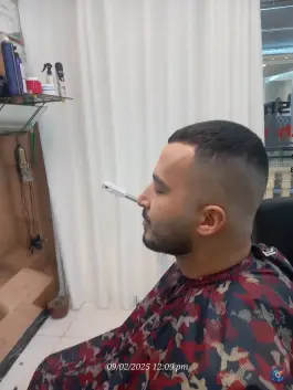 عکس آرایشگاه مردانه محسن، محله دوستان، شیراز 10