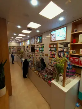 داروخانه شبانه روزی دکتر صائبی، بلوار امام خمینی، میبد
