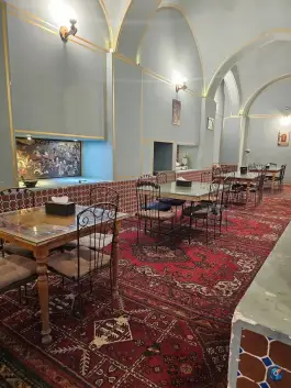 عکس عمارت چارستون، ولیعصر غربی، ساوه 5