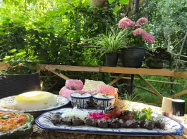 عکس باغ رستوران افرا سیاهکل 10