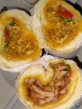 عکس ساندویچ روژان، محله استاد یوسفی، مشهد 4