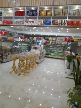 عکس شیرینی آی تک، محله بنیاد، قم 2