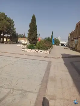 عکس دبیرستان دخترانه نمونه حاج علی گل محمدی، انقلاب ۱، میبد 2
