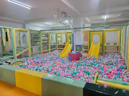 خانه بازی هوهو چی چی، رجایی شهر، کرج