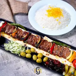 عکس باغ رستوران مجلل اکباتان، اکباتان، تهران 10